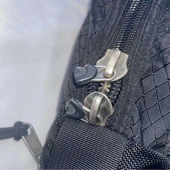 Vintage Oakley Icon 3.0 Tactical Backpack Y2K Black Nylon Skull Rare Streetwear - Picture 9 of 10